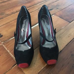 Poetic License First Look Heel